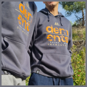 SUDADERA COSTERA ÉBANO AFELPADA - MERCHANDISING DEMENTS 2026